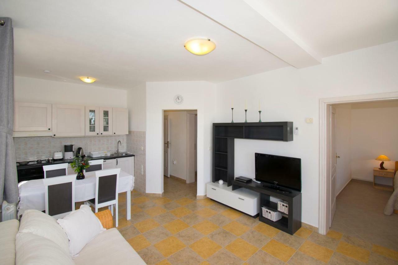 Apartman Mendula Premantura Eksteriør billede
